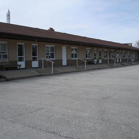 The Gables Inn Sarnia Exterior foto